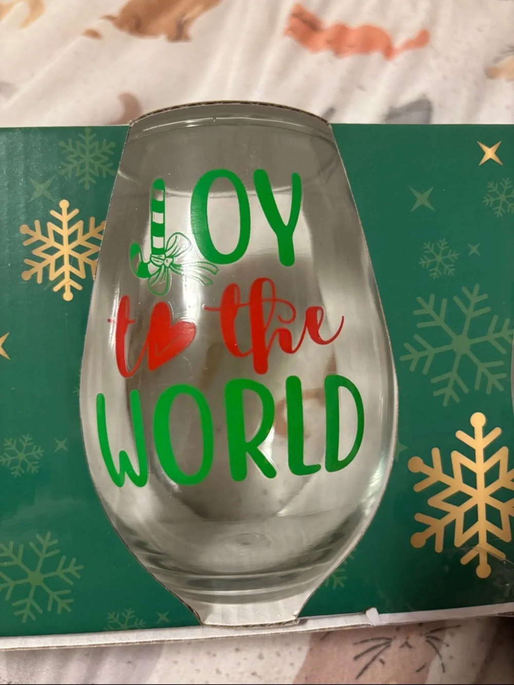 brand new 4 piece holiday wine glasses